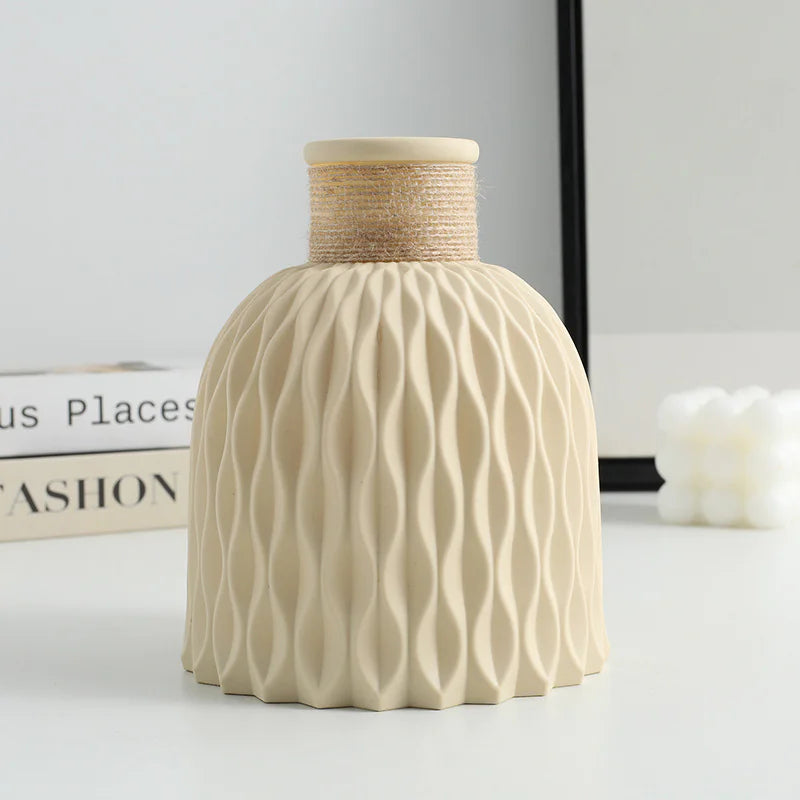 Modern Decorative Vase - Avenari Home & Life