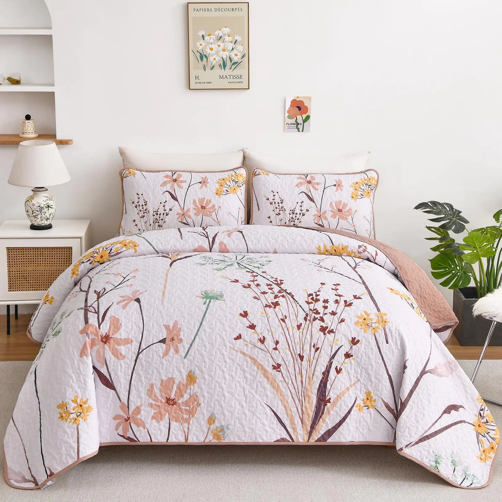 Pink Botanical Floral King Quilt Set - Lightweight 3-Piece Bedding for All Seasons