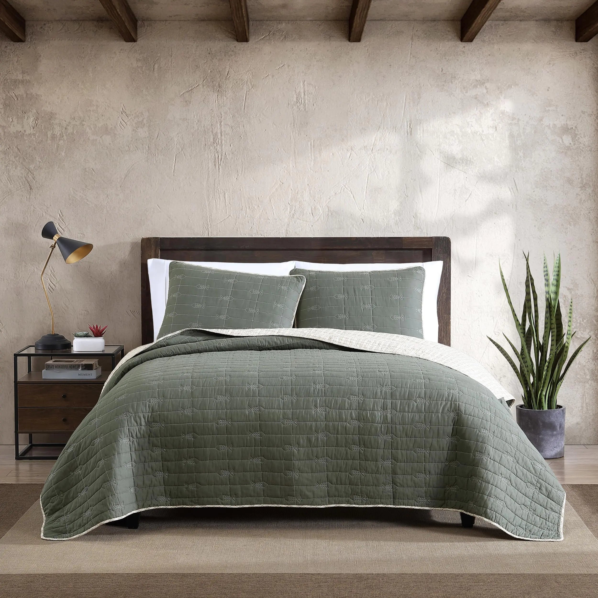 Reversible Cotton Quilt Set - Troutdale Green Queen Bedding with Rustic Cabin Charm