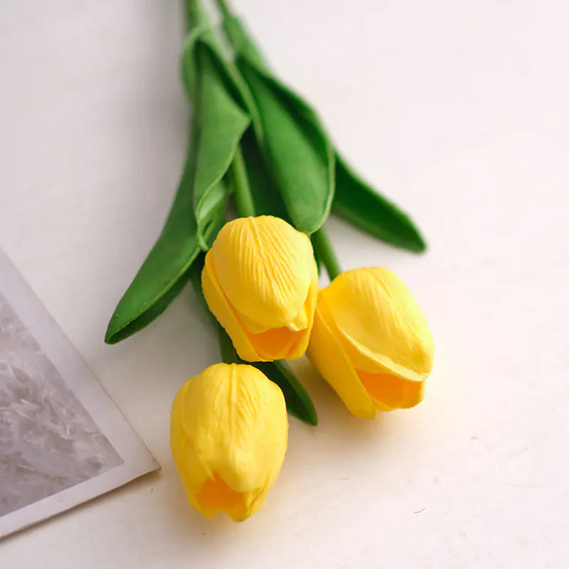 Artificial Flower Decor - Elegant & Low-Maintenance Floral Arrangements