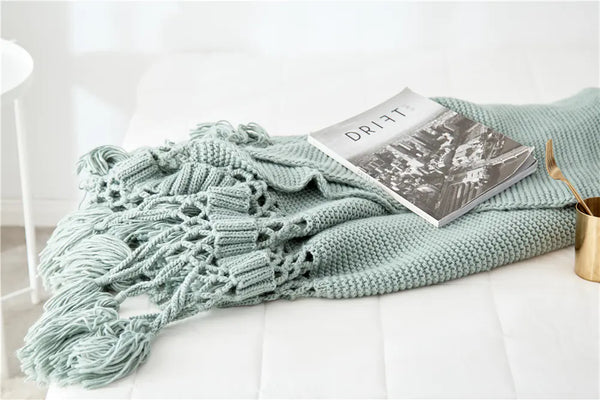 Solid Color Knitted Blanket – Soft Tassel Throw for Office Naps, Sofa, or Travel - Avenari Home & Life
